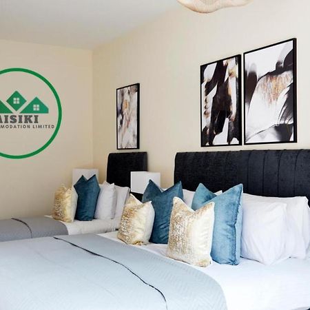 Aisiki Living At Alexandra Road, 2-Bedroom & 2-Bathroom With King Or Twin Beds And With Free Wi-Fi & Parking Watford  Extérieur photo